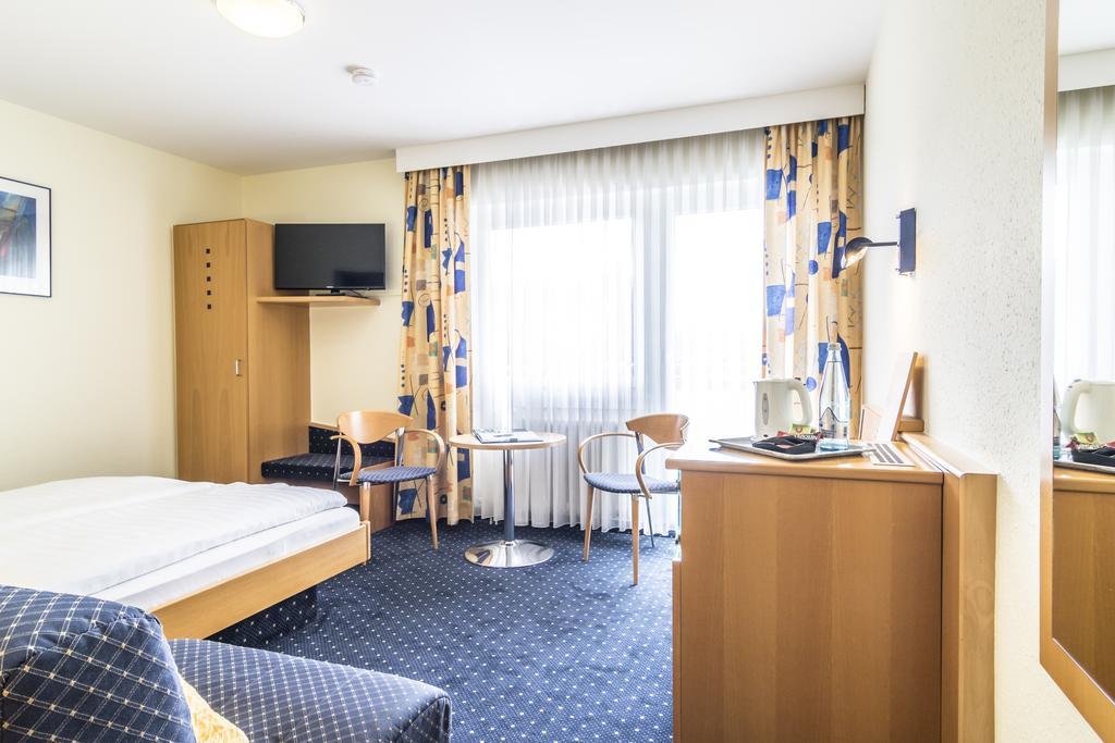 Hotel Garni Oberrhein Rheinfelden  Δωμάτιο φωτογραφία